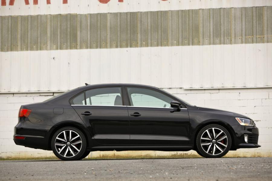  Volkswagen Jetta GLI Autobahn 2012 года  (фото 7 из 33)